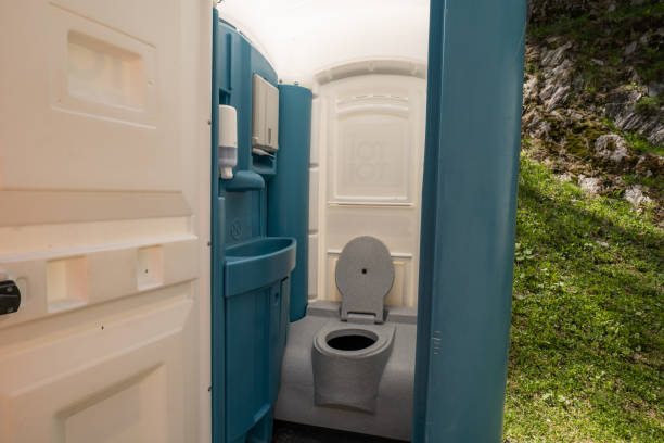 Best Portable bathroom rental  in Weaver, AL